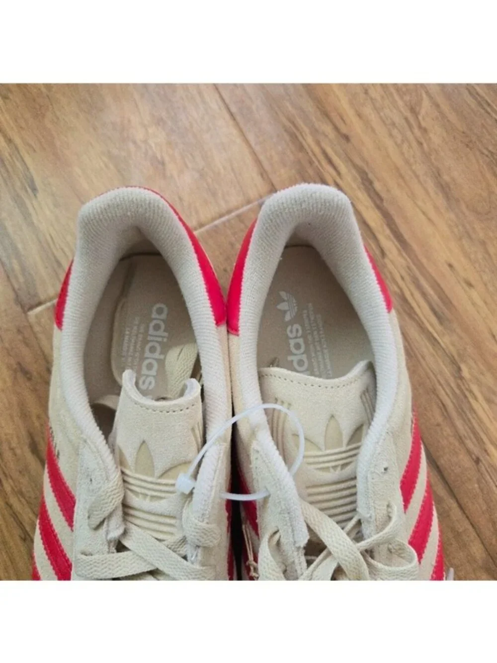 Adidas Suede Gazelle  JH5393 Men 8.5 Tan And Red New No Box 0826